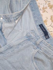 Ripped Butterfly Jeans