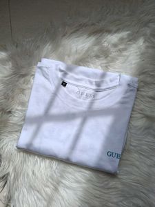 Guess White T-Shirt(XL)