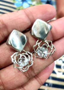 Korean Stylish Silver Plated Stone Earings.