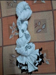 White Dupatta