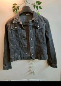 Grey Denim Jacket 💙😍