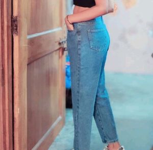 Urbanic Mom Jeans (Mid Blue)