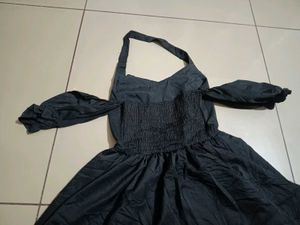Off-Shoulder Black Dress Order On 1July And 100ff