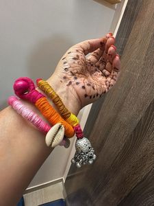 Seashell Choker Necklace , three bangles