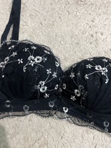 Savan Black Bra