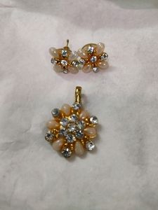 2 Pairs Pearl Earrings Pendant Set Without Chain