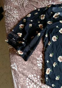 Floral Print V-Neck Top