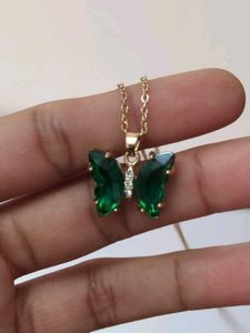 Aesthetic Emerald Gemstone Locket / Necklace -