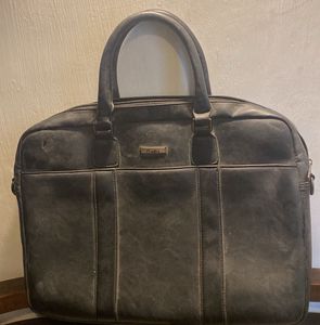 Bata Laptop Bag