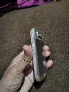 Nokia E72 Gold Edition