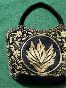 Combo Classy Gold Clutch And Paruse, Slingbag