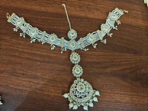 Premium Off-white Kundan Bridal Jewelry Set