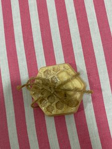 Honey And Oats Soap By BUBBLE STORY