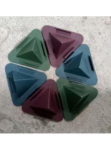Pyramid Stand
