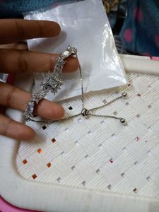 Feminine elegant bracelet and earrings