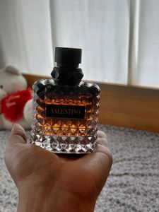 Valentino- Donna Born in Roma Intense. 5ml decant