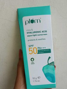 Plum Cica &amp; Hyaluronic Acid Sunscreen