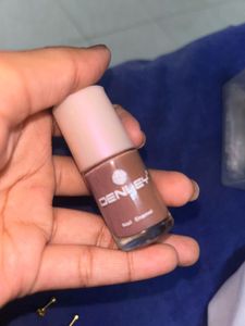 nail polish with beauty 🎀