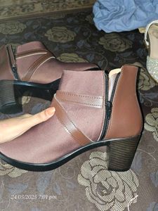 Stylestry Boots Never Used