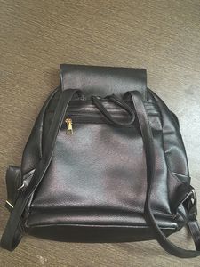 black cute bag
