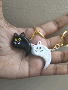 Yin-Yang Cat Keychains - 2 pcs 🤍🖤