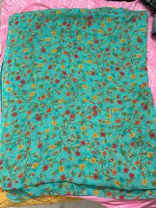 Floral elegant saree (without Blouse)
