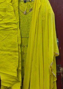 Elegant Green Embroidered Kurta