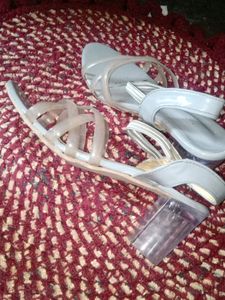Heel Sandal 👠