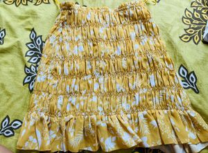 Yellow bodycon ruffle skirt