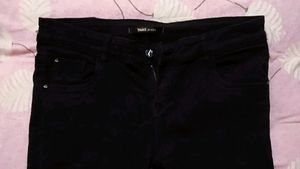 Slim Fit stretchable Women Jeans.