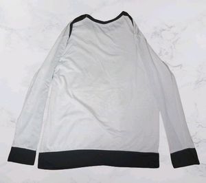 White Tshirt