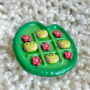 Tic-tac-toe &amp; Keychains Combo