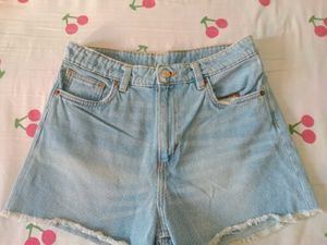 Demin Short