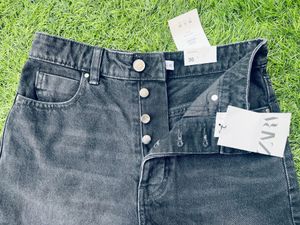 Zara High-Rise Mom Fit Trendy Denim Shorts