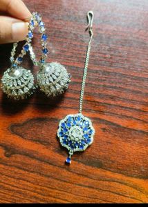 American Diamond Necklace &amp; Earrings With Mangtika