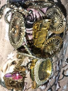 199 mein 3 items in superb condition