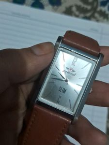 wrist watch witnout battery or cell