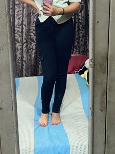 black skinny jeans with cargo pockets