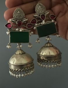 Jhumka Earrings With Pearl And Kemp Beads