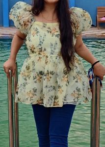 Floral Puff Sleeve Top