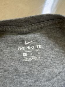 Nike Graphic Tee