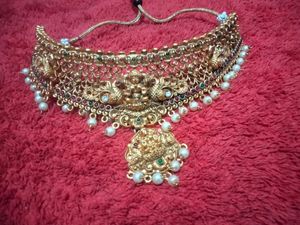Jewallery Temple Choker Gold Matte Finish