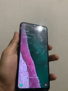 Samsung M20