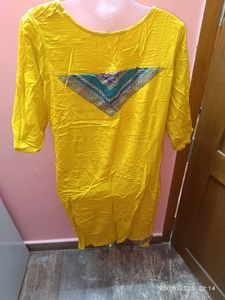 Xxl Avaasa Yellow Printed Kurta