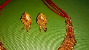 Elegant Gold-Plated Necklace Set