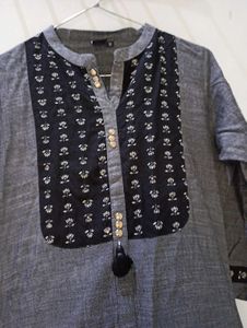 Gray Embroidered Detail Kurta