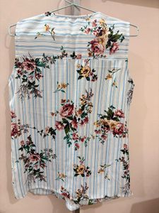 Floral Print Sleeveless Top