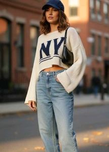 Korean Graphic Knit Crop Top