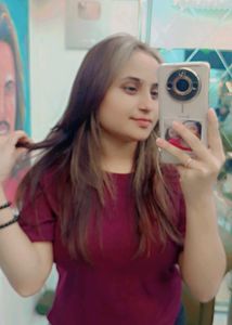 Maroon tshirt