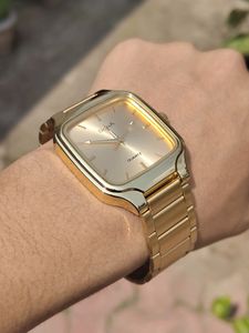 Beautiful Golden SONA watch